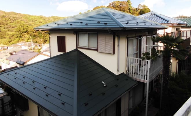 鎌倉市のコロニアル屋根カバー工法